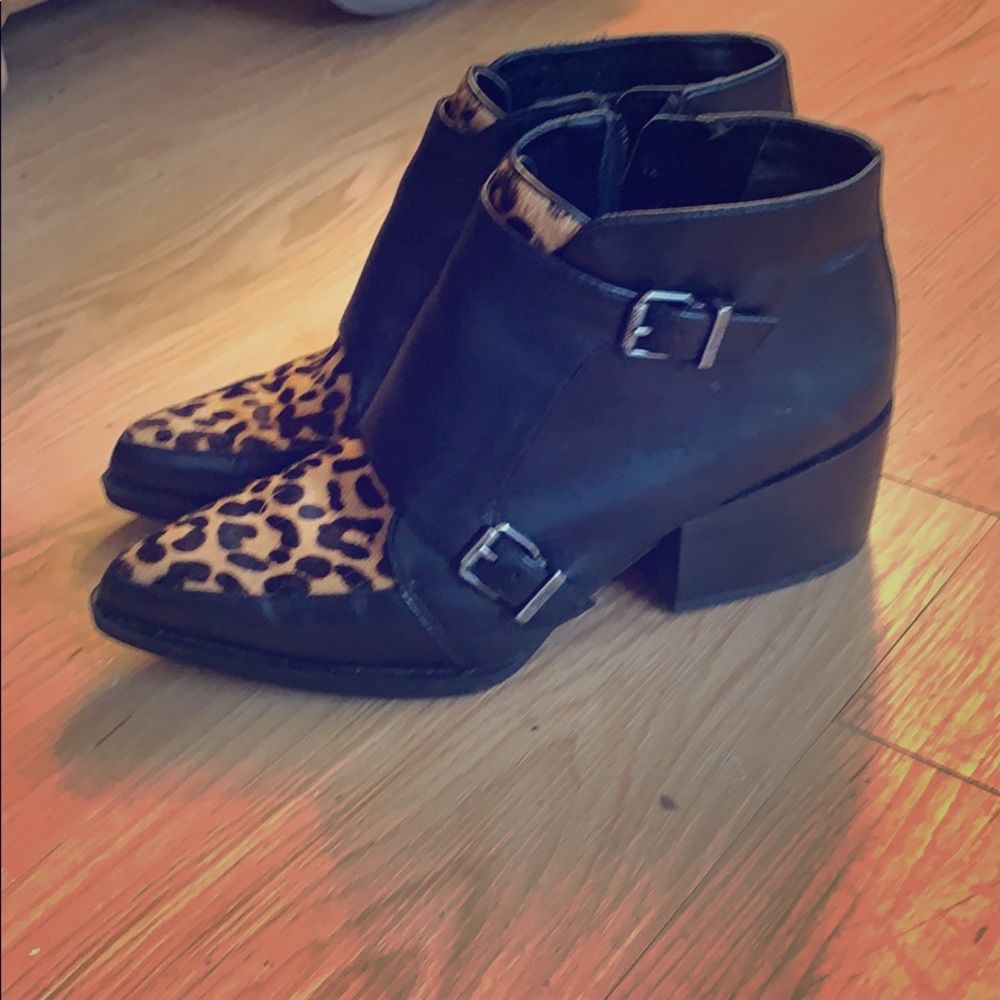 Sam Edelman ‘Circus’ leopard booties size 6.5